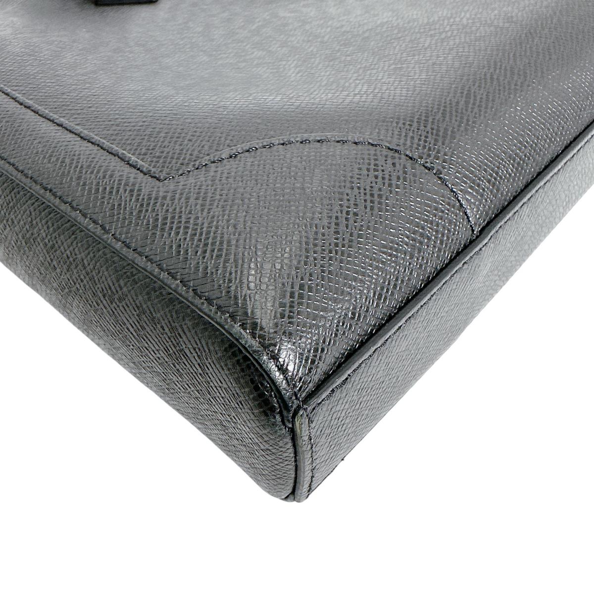 ルイヴィトン LOUIS VUITTON ビジネスバッグ
 ショルダーバッグ タイガ ブリーフケース タイガ M30810 アルドワーズ LV
 【SS】
 【中古】