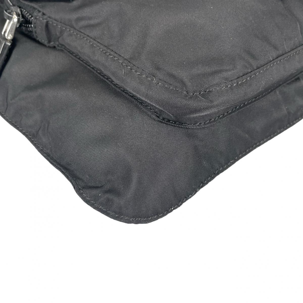 プラダ PRADA ショルダーバッグ
 クロスボディバック Re-Nylon 三角ロゴ ナイロン BT0520 ブラック 【SS】
 【中古】