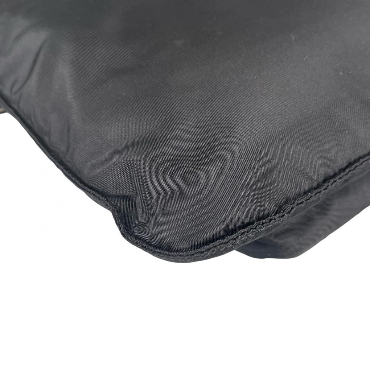 プラダ PRADA ショルダーバッグ
 クロスボディバック Re-Nylon 三角ロゴ ナイロン BT0520 ブラック 【SS】
 【中古】