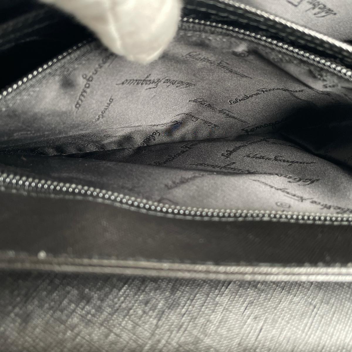 サルヴァトーレフェラガモ Salvatore Ferragamo ハンドバッグ
 ハンドバッグ 2WAYショルダーバッグ ガンチーニ レザー ブラック 【SS】
 【中古】