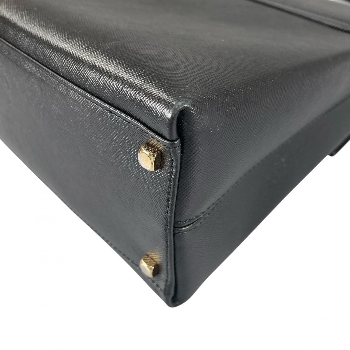 サルヴァトーレフェラガモ Salvatore Ferragamo ハンドバッグ
 ハンドバッグ 2WAYショルダーバッグ ガンチーニ レザー ブラック 【SS】
 【中古】