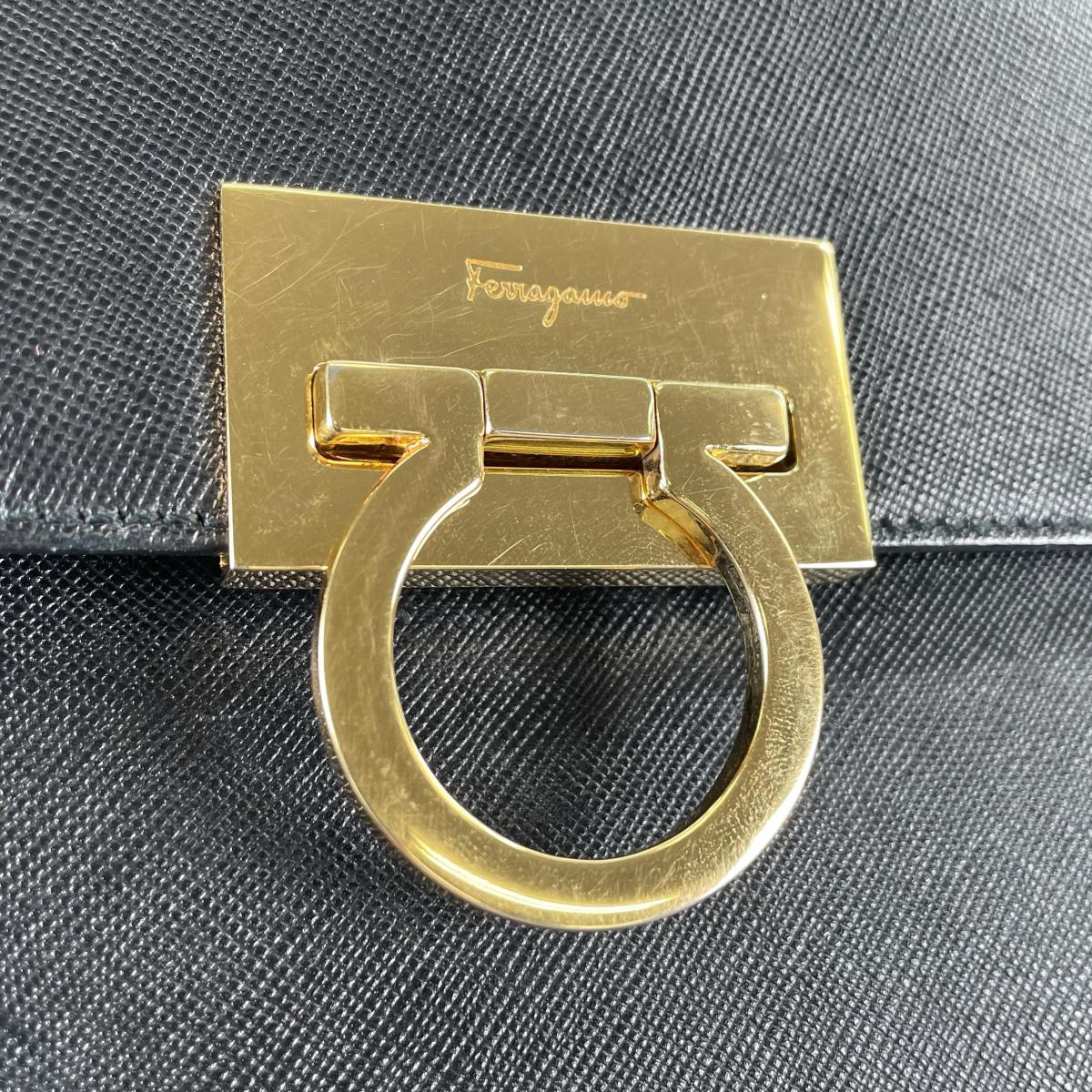 サルヴァトーレフェラガモ Salvatore Ferragamo ハンドバッグ
 ハンドバッグ 2WAYショルダーバッグ ガンチーニ レザー ブラック 【SS】
 【中古】