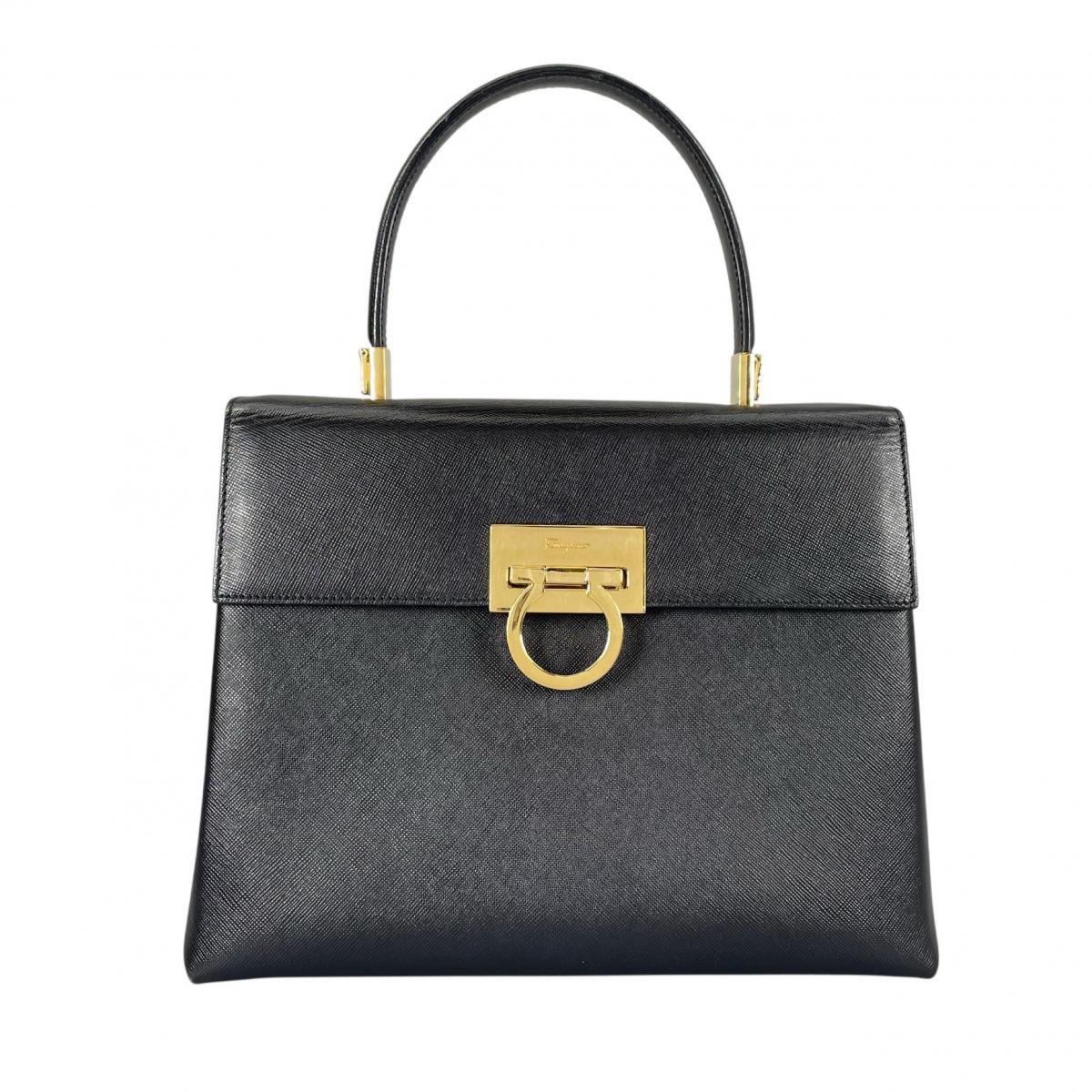 サルヴァトーレフェラガモ Salvatore Ferragamo ハンドバッグ
 ハンドバッグ 2WAYショルダーバッグ ガンチーニ レザー ブラック 【SS】
 【中古】