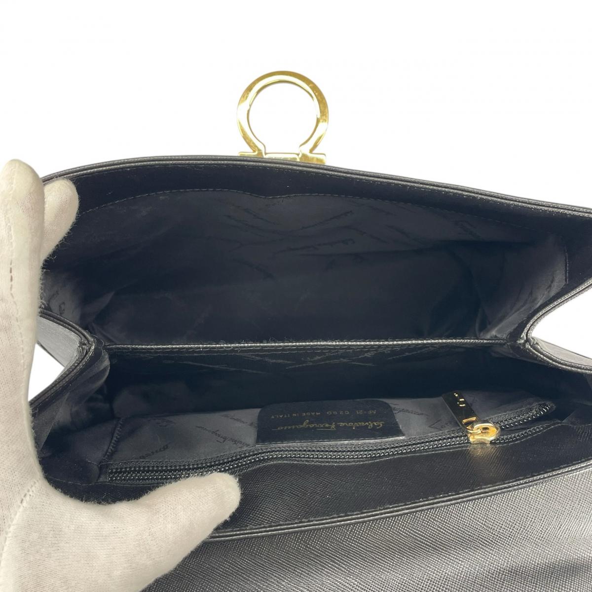 サルヴァトーレフェラガモ Salvatore Ferragamo ハンドバッグ
 ハンドバッグ 2WAYショルダーバッグ ガンチーニ レザー ブラック 【SS】
 【中古】