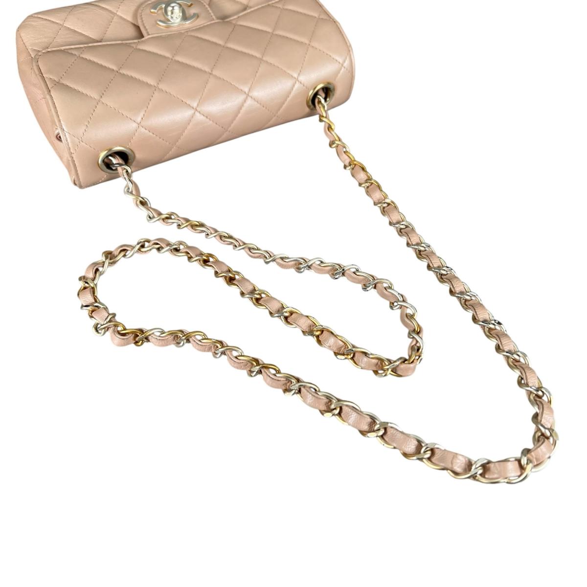 シャネル CHANEL ショルダーバッグ
 チェーンウォレット ラムスキン CHANEL19 ラムスキン A69900 ピンク 【SS】
 【中古】