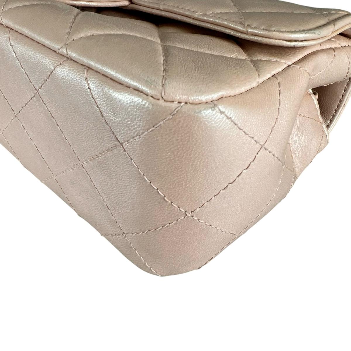 シャネル CHANEL ショルダーバッグ
 チェーンウォレット ラムスキン CHANEL19 ラムスキン A69900 ピンク 【SS】
 【中古】