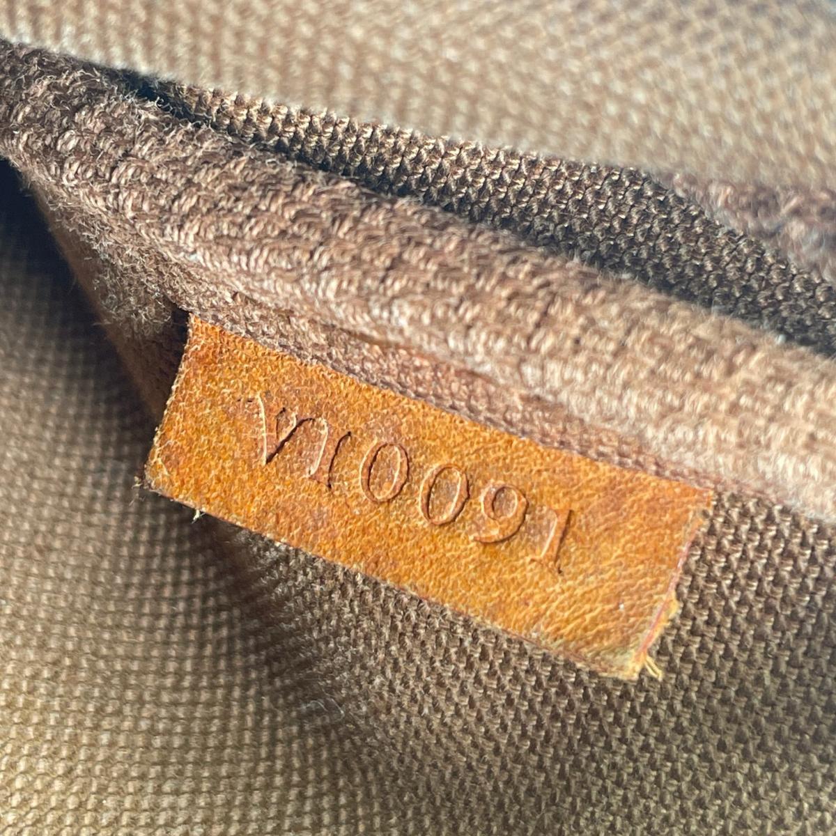 ルイヴィトン LOUIS VUITTON ハンドバッグ
 ポシェット モノグラム Pochette Accessoires モノグラムキャンバス M51980 ブラウン LV
 【SS】
 【中古】