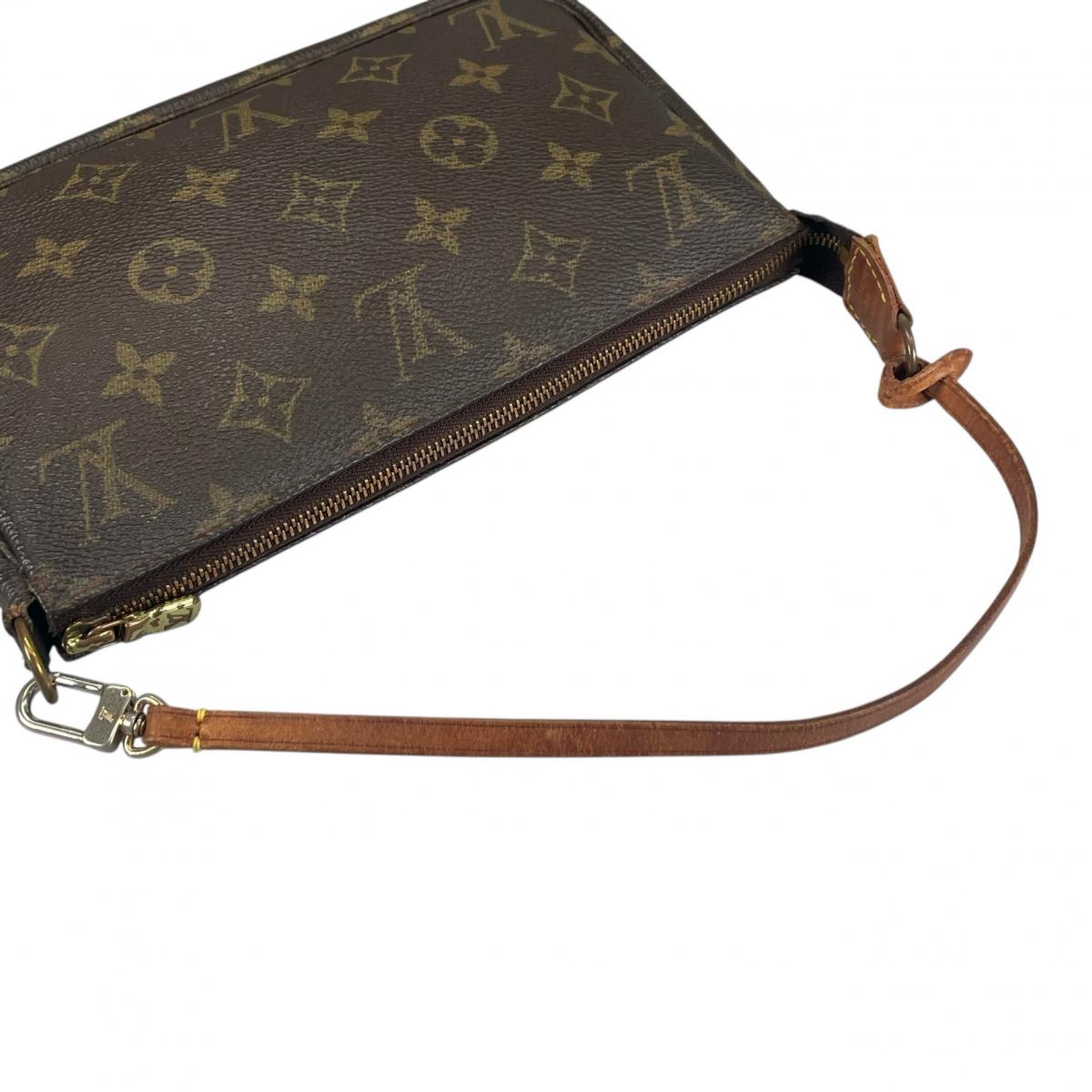 ルイヴィトン LOUIS VUITTON ハンドバッグ
 ポシェット モノグラム Pochette Accessoires モノグラムキャンバス M51980 ブラウン LV
 【SS】
 【中古】