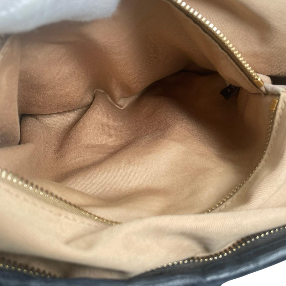 ミュウミュウ MIUMIU ハンドバッグ
 2WAY ショルダーバッグ キルティング Matelassé レザー ブラック 【SS】
 【中古】