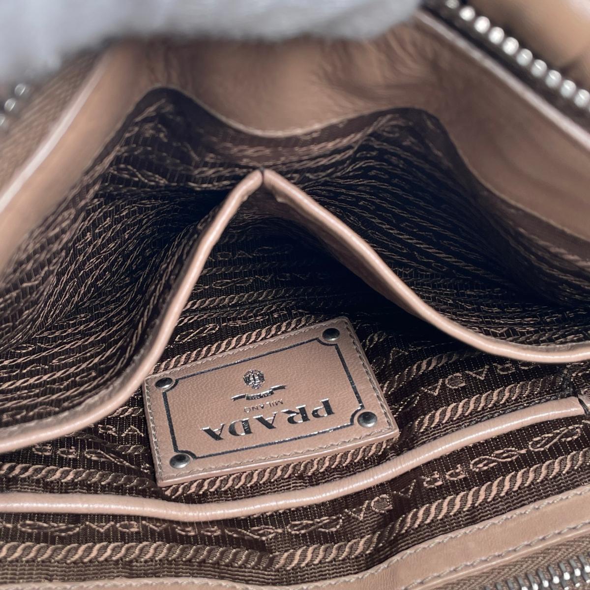 プラダ PRADA ハンドバッグ
 ハンドバッグ 2WAY ショルダーバッグ ナッパゴーフル レザー BN1702 ベージュ 【SS】
 【中古】