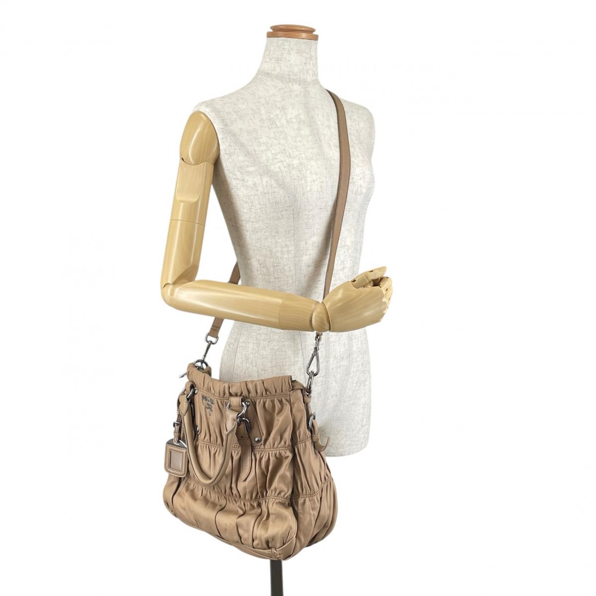 プラダ PRADA ハンドバッグ
 ハンドバッグ 2WAY ショルダーバッグ ナッパゴーフル レザー BN1702 ベージュ 【SS】
 【中古】