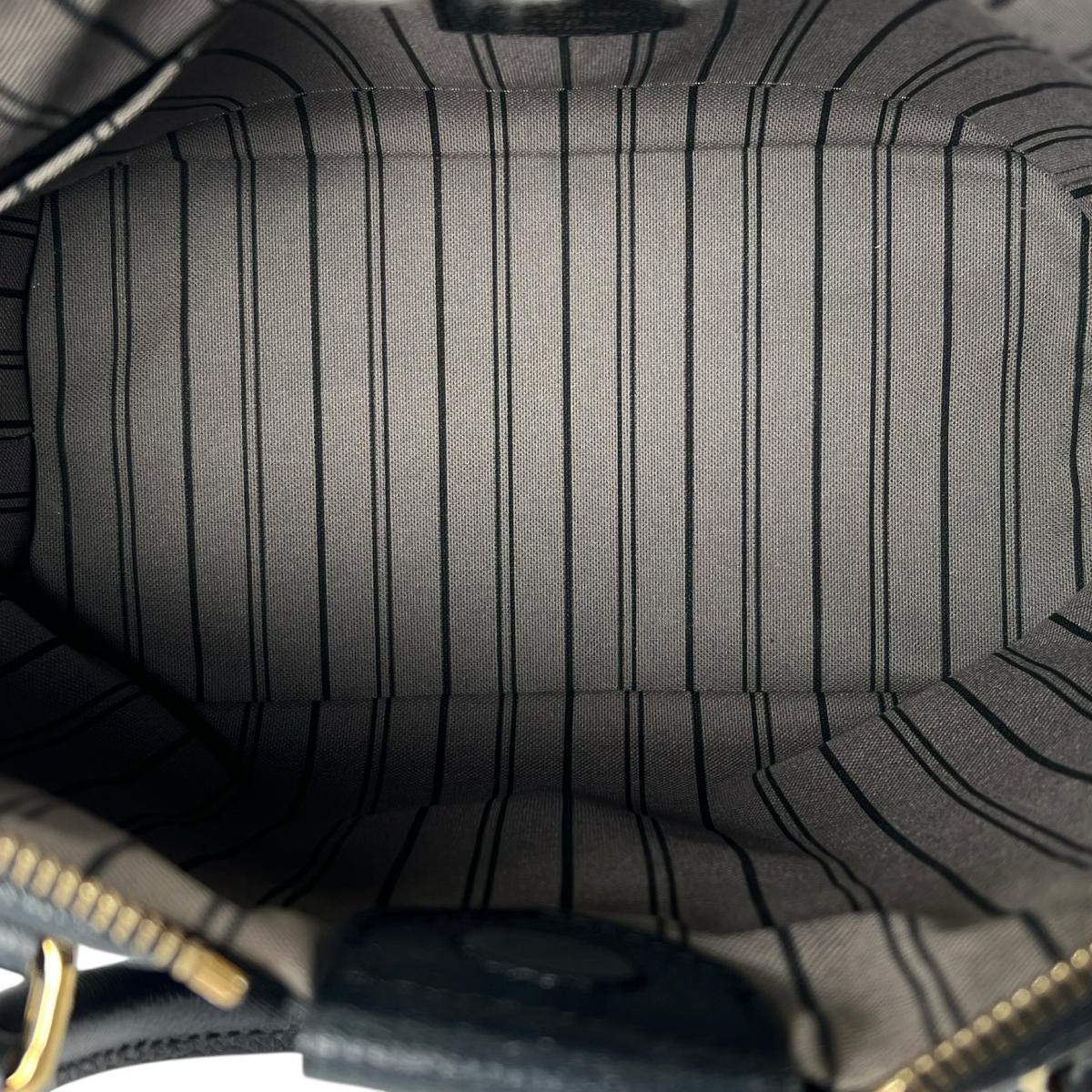 ルイヴィトン LOUIS VUITTON ハンドバッグ
 2wayバッグ ショルダーバッグ マリザーヌPM モノグラムアンプラント M50639 ブラック LV
 【SS】
 【中古】