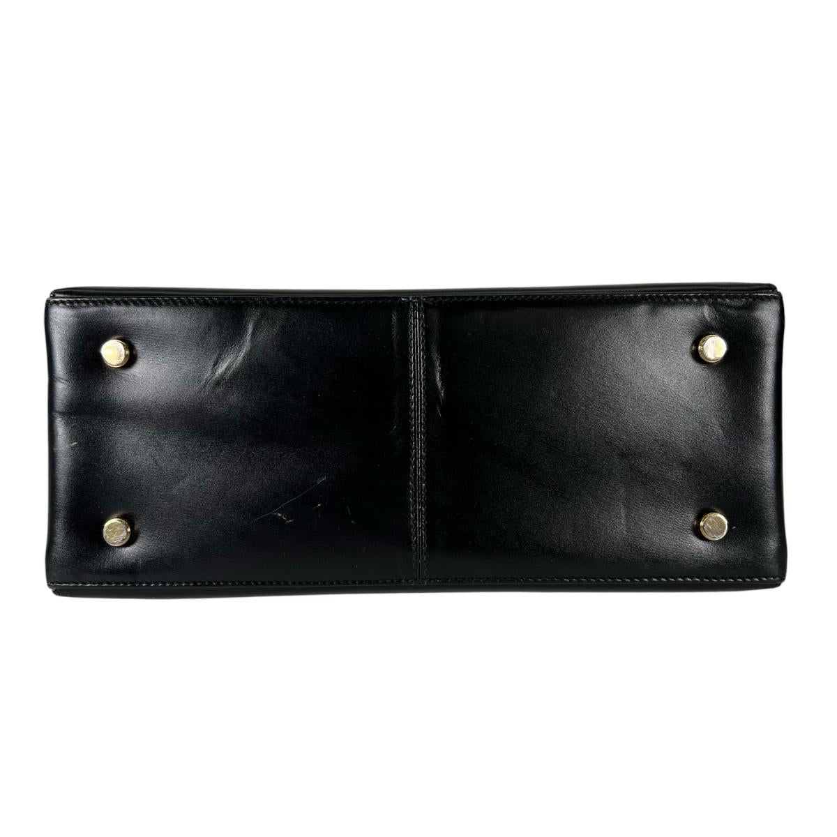 サルヴァトーレフェラガモ Salvatore Ferragamo ハンドバッグ
 ハンドバッグ コンパクト ガンチーニ レザー E210536 ブラック 【SS】
 【中古】