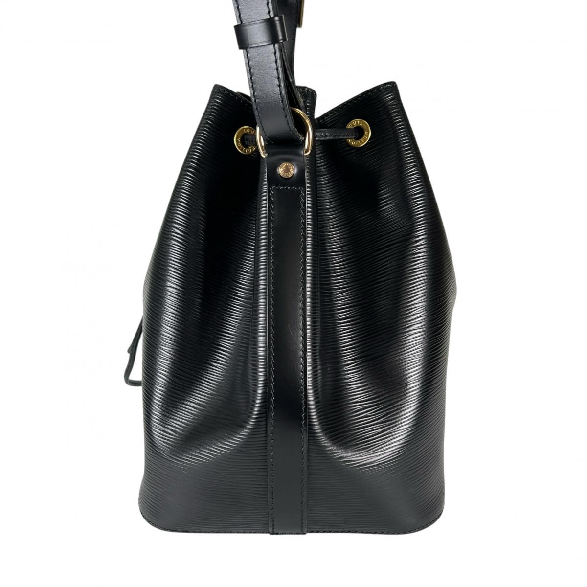 ルイヴィトン LOUIS VUITTON ショルダーバッグ
 ハンドバッグ ノワール プチ ノエ エピレザー M59012 ブラック LV
 【SS】
 【中古】