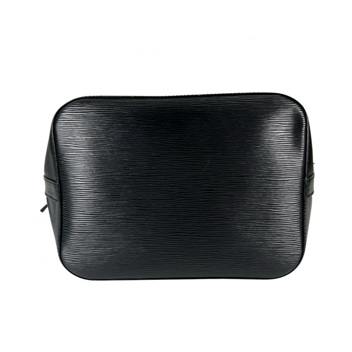 ルイヴィトン LOUIS VUITTON ショルダーバッグ
 ハンドバッグ ノワール プチ ノエ エピレザー M59012 ブラック LV
 【SS】
 【中古】