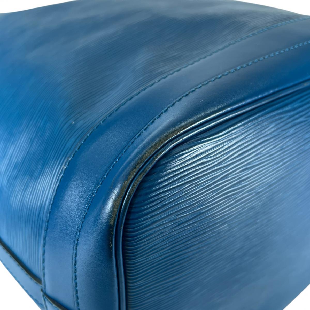 ルイヴィトン LOUIS VUITTON ショルダーバッグ
 ショルダーバッグ トレドブルー ノエ エピレザー M44005 ブルー LV
 【SS】
 【中古】