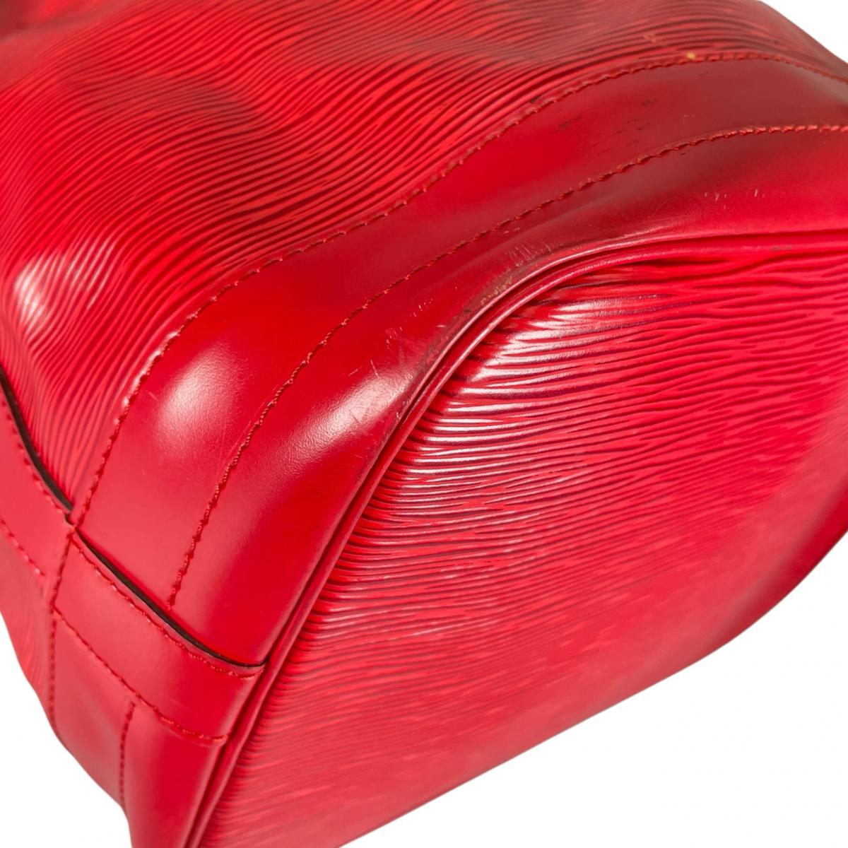 ルイヴィトン LOUIS VUITTON ショルダーバッグ
 ショルダーバッグ カスティリアンレッド ノエ エピレザー M44007 レッド LV
 【SS】
 【中古】