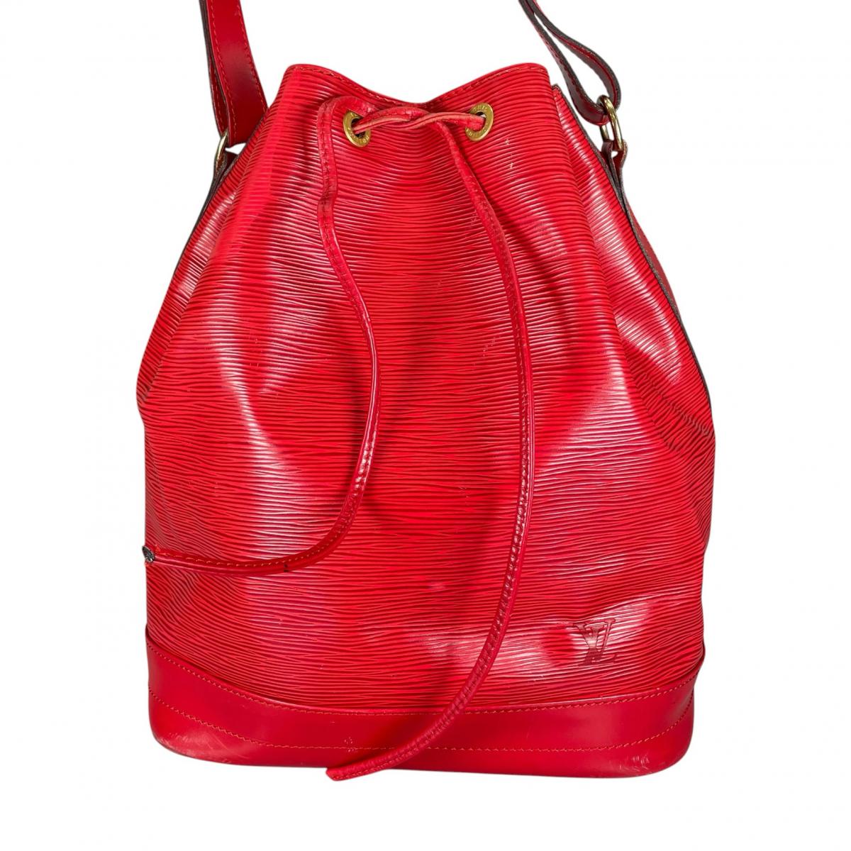 ルイヴィトン LOUIS VUITTON ショルダーバッグ
 ショルダーバッグ カスティリアンレッド ノエ エピレザー M44007 レッド LV
 【SS】
 【中古】