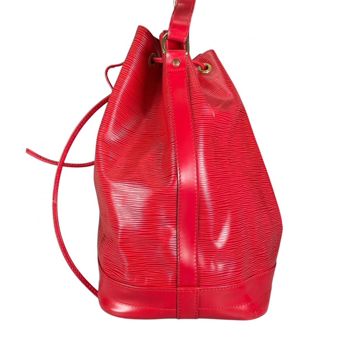 ルイヴィトン LOUIS VUITTON ショルダーバッグ
 ショルダーバッグ カスティリアンレッド ノエ エピレザー M44007 レッド LV
 【SS】
 【中古】