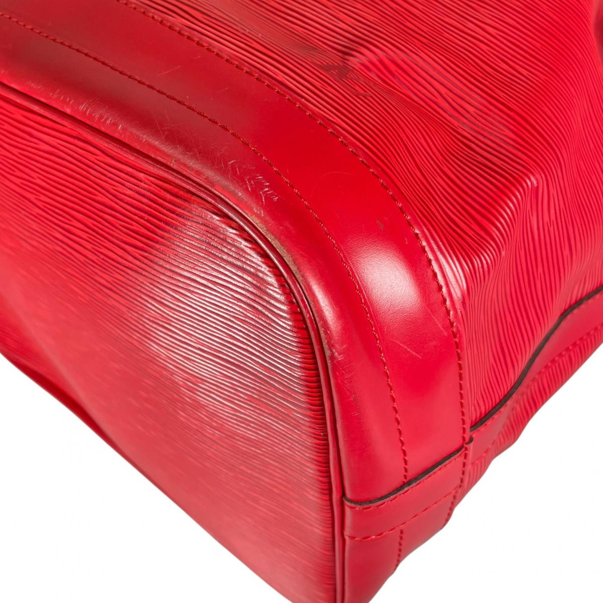 ルイヴィトン LOUIS VUITTON ショルダーバッグ
 ショルダーバッグ カスティリアンレッド ノエ エピレザー M44007 レッド LV
 【SS】
 【中古】