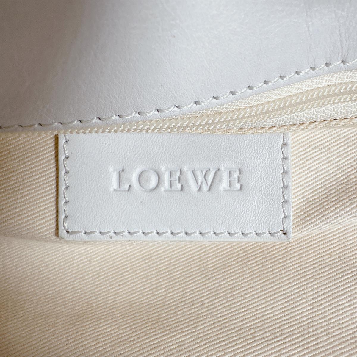 ロエベ LOEWE トートバッグ
 ワンショルダーバッグ ヘリテージバッグ アナグラム レザー ホワイト 【SS】
 【中古】