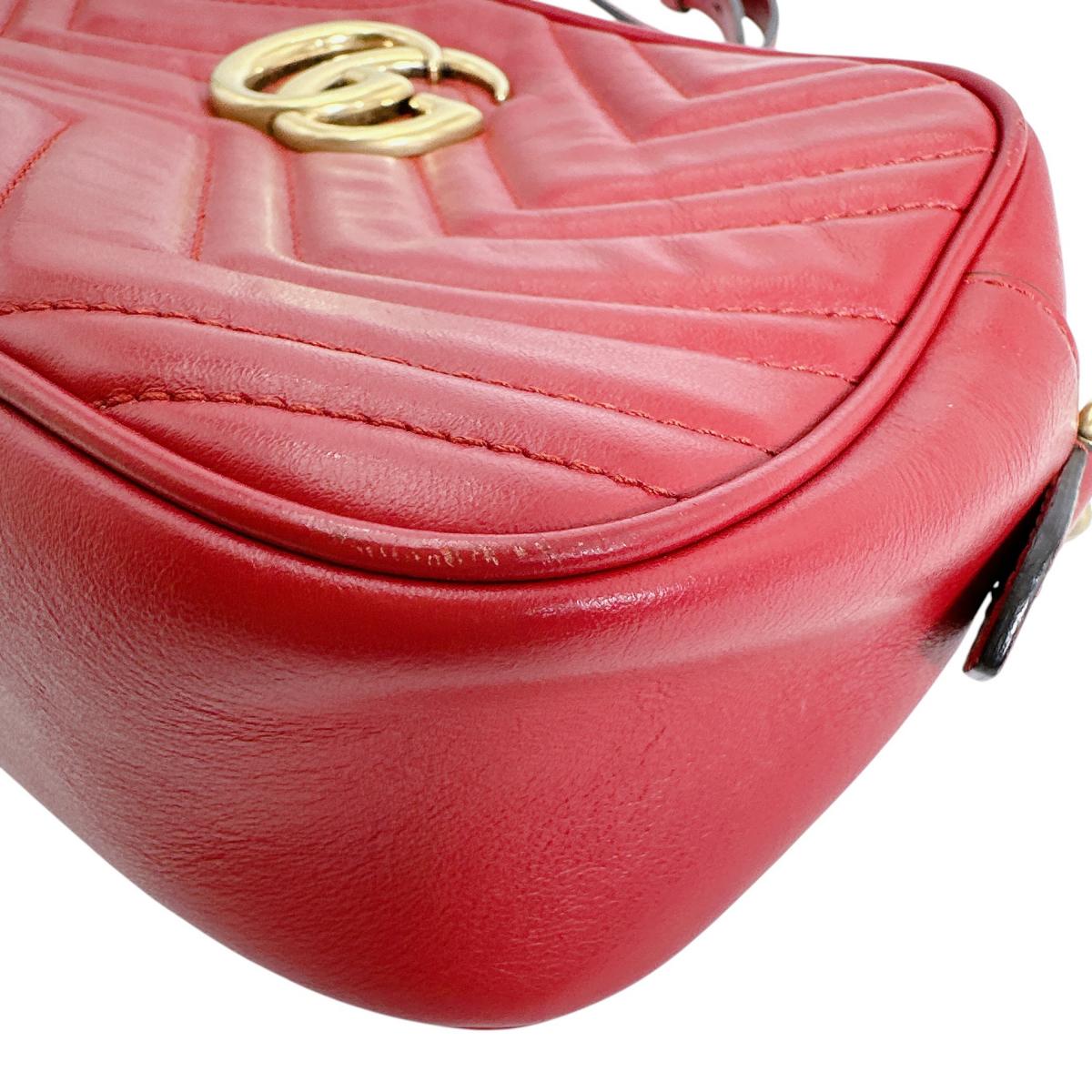 グッチ GUCCI ボディバッグ
 カメラバッグ スモール GGマーモント レザー 447632 レッド 【SS】
 【中古】