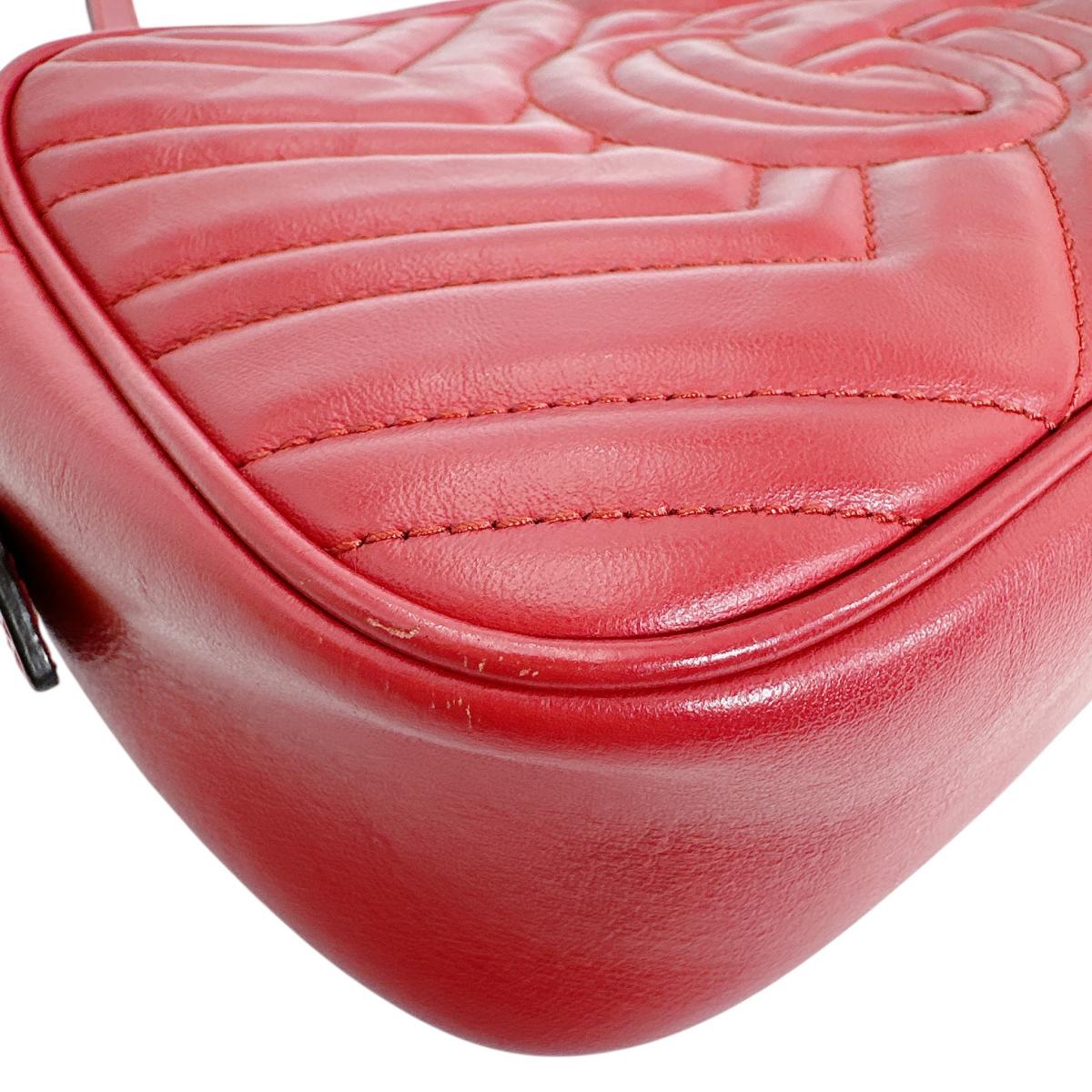 グッチ GUCCI ボディバッグ
 カメラバッグ スモール GGマーモント レザー 447632 レッド 【SS】
 【中古】