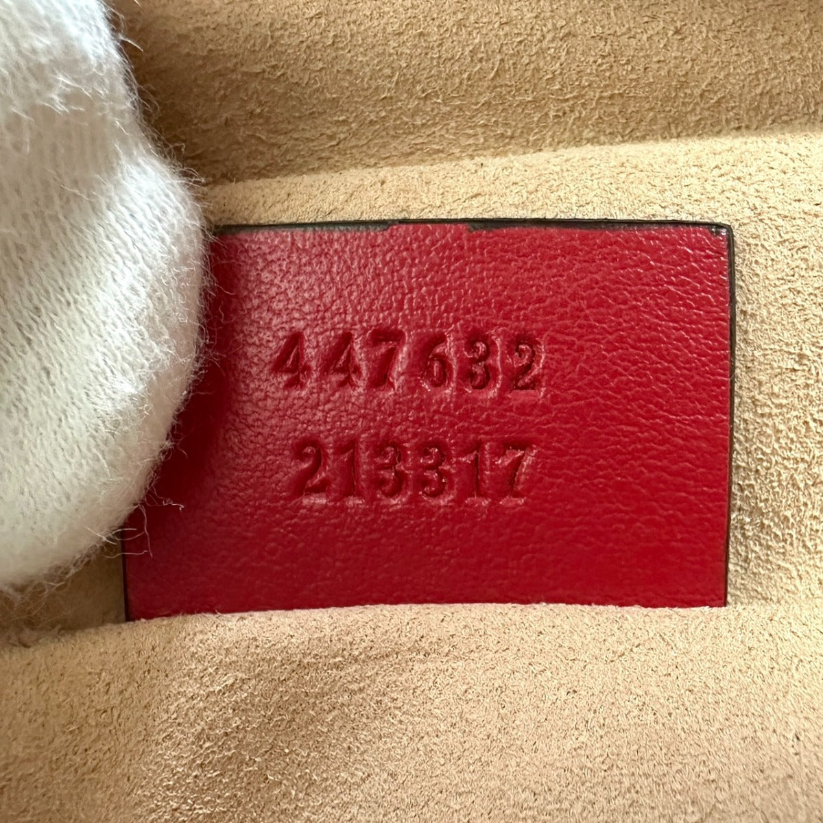 グッチ GUCCI ボディバッグ
 カメラバッグ スモール GGマーモント レザー 447632 レッド 【SS】
 【中古】