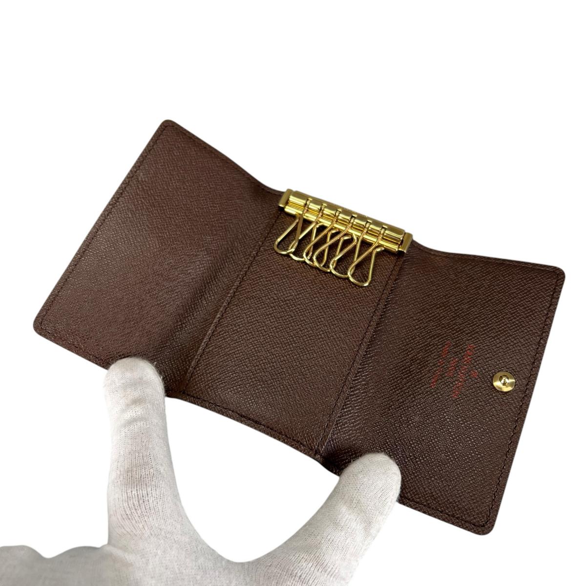 ルイヴィトン LOUIS VUITTON キーケース
 キーケース6本用 ダミエ ミュルティクレ6 ダミエキャンバス N62630 ブラウン LV
 【SS】
 【中古】