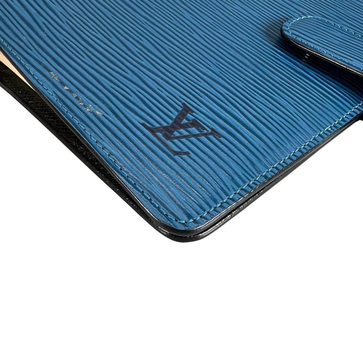 ルイヴィトン LOUIS VUITTON 手帳カバー
 アジェンダ エピ MM エピレザー R20045 トレドブルー LV
 【SS】
 【中古】