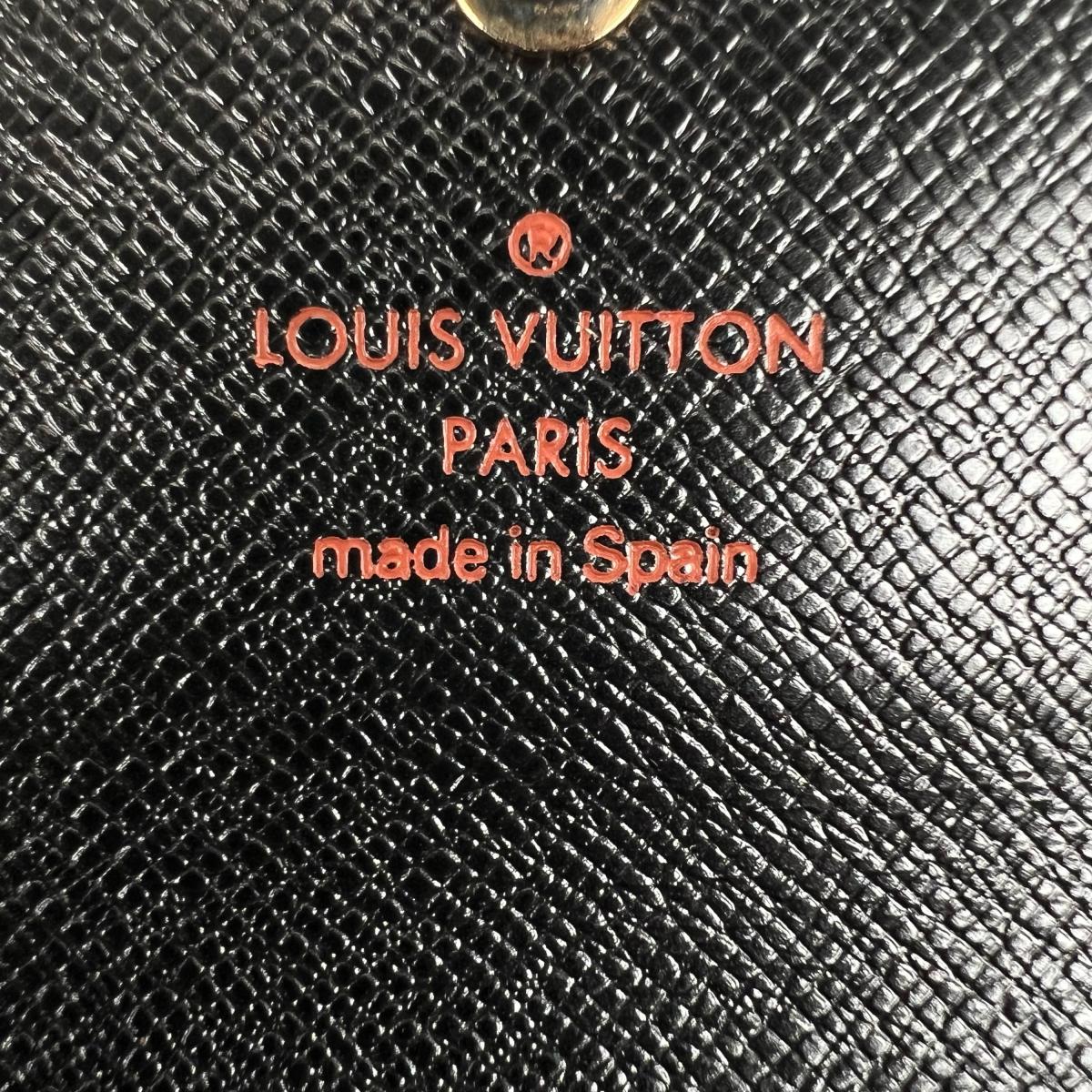 ルイヴィトン LOUIS VUITTON キーケース
 キーケース エピ ミュルティクレ6 エピレザー M63812 ノワール LV
 【SS】
 【中古】