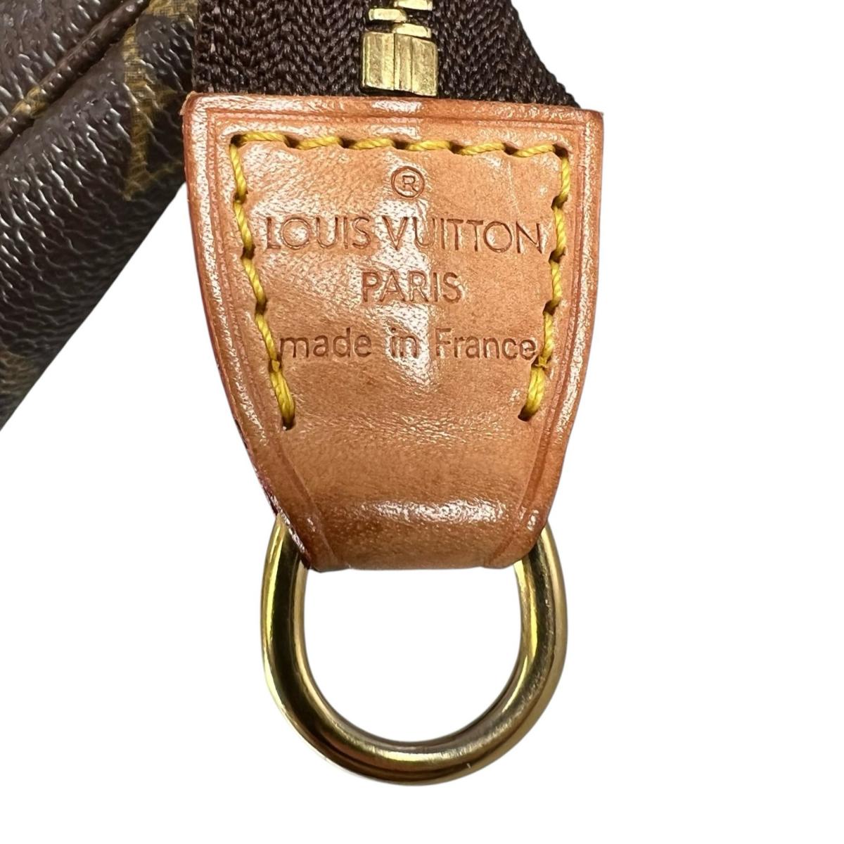 ルイヴィトン LOUIS VUITTON ハンドバッグ
 ポシェット モノグラム Pochette Accessoires モノグラムキャンバス M51980 ブラウン LV
 【SS】
 【中古】