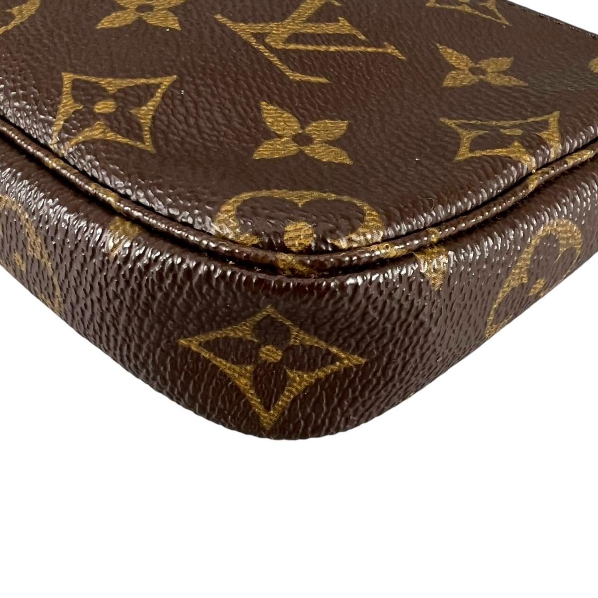 ルイヴィトン LOUIS VUITTON ハンドバッグ
 ポシェット モノグラム Pochette Accessoires モノグラムキャンバス M51980 ブラウン LV
 【SS】
 【中古】