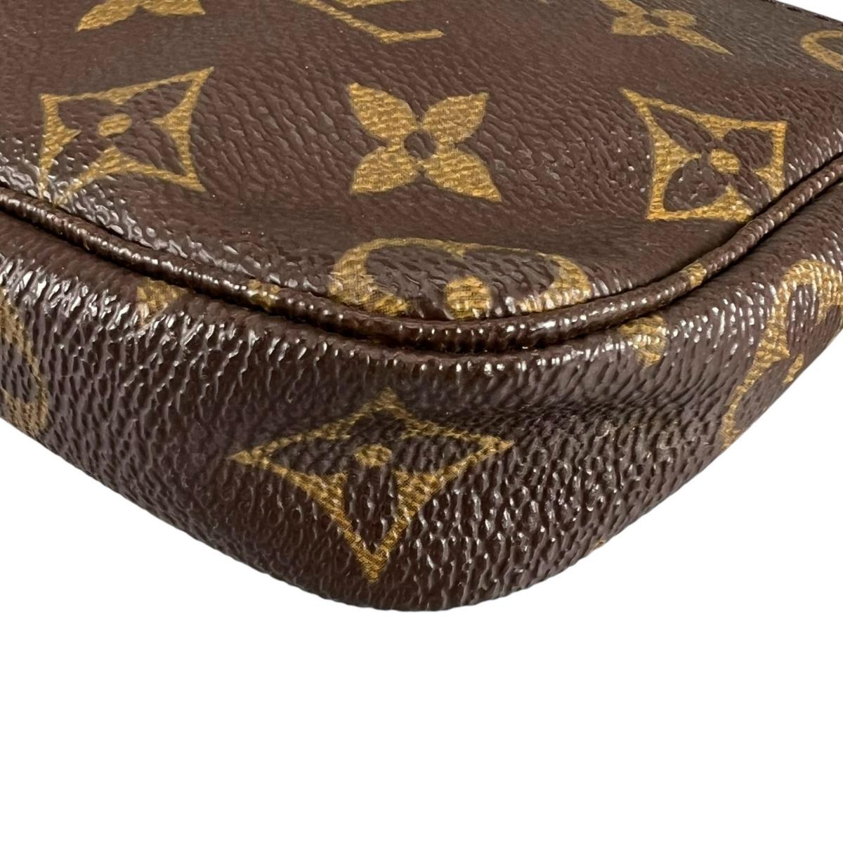 ルイヴィトン LOUIS VUITTON ハンドバッグ
 ポシェット モノグラム Pochette Accessoires モノグラムキャンバス M51980 ブラウン LV
 【SS】
 【中古】