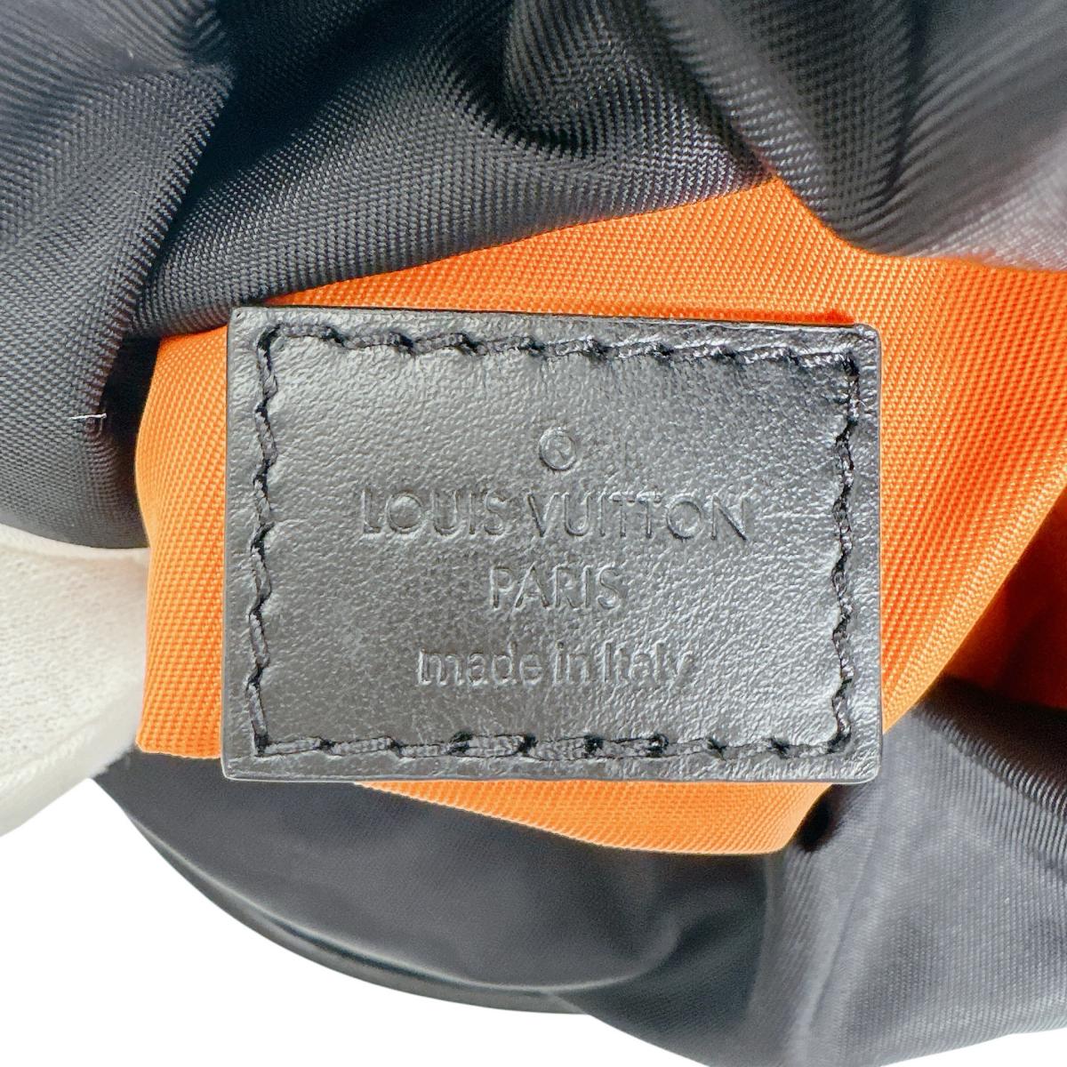 ルイヴィトン LOUIS VUITTON ショルダーバッグ
 チョークナノバッグ モノグラム シャドウ カーフ M44628 ブラック LV
 【SS】
 【中古】