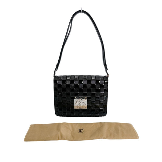 ルイヴィトン LOUIS VUITTON ショルダーバッグ
 ショルダーバッグ キャバレー ダミエ・ヴェルニ エナメル M92124 ブラック LV
 【SS】
 【中古】