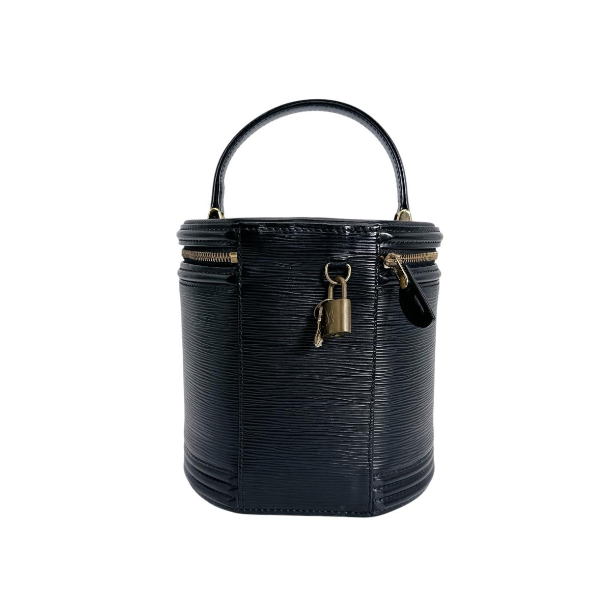 ルイヴィトン LOUIS VUITTON ハンドバッグ
 ハンドバッグ エピ カンヌ エピレザー M48032 ブラック LV
 【SS】
 【中古】