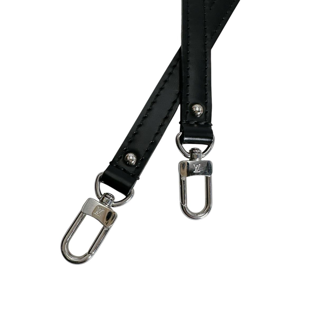 ルイヴィトン LOUIS VUITTON ショルダーバッグ
 チェーン柄 エピ アルマBB エピレザー M42482 ノワール LV
 【SS】
 【中古】
