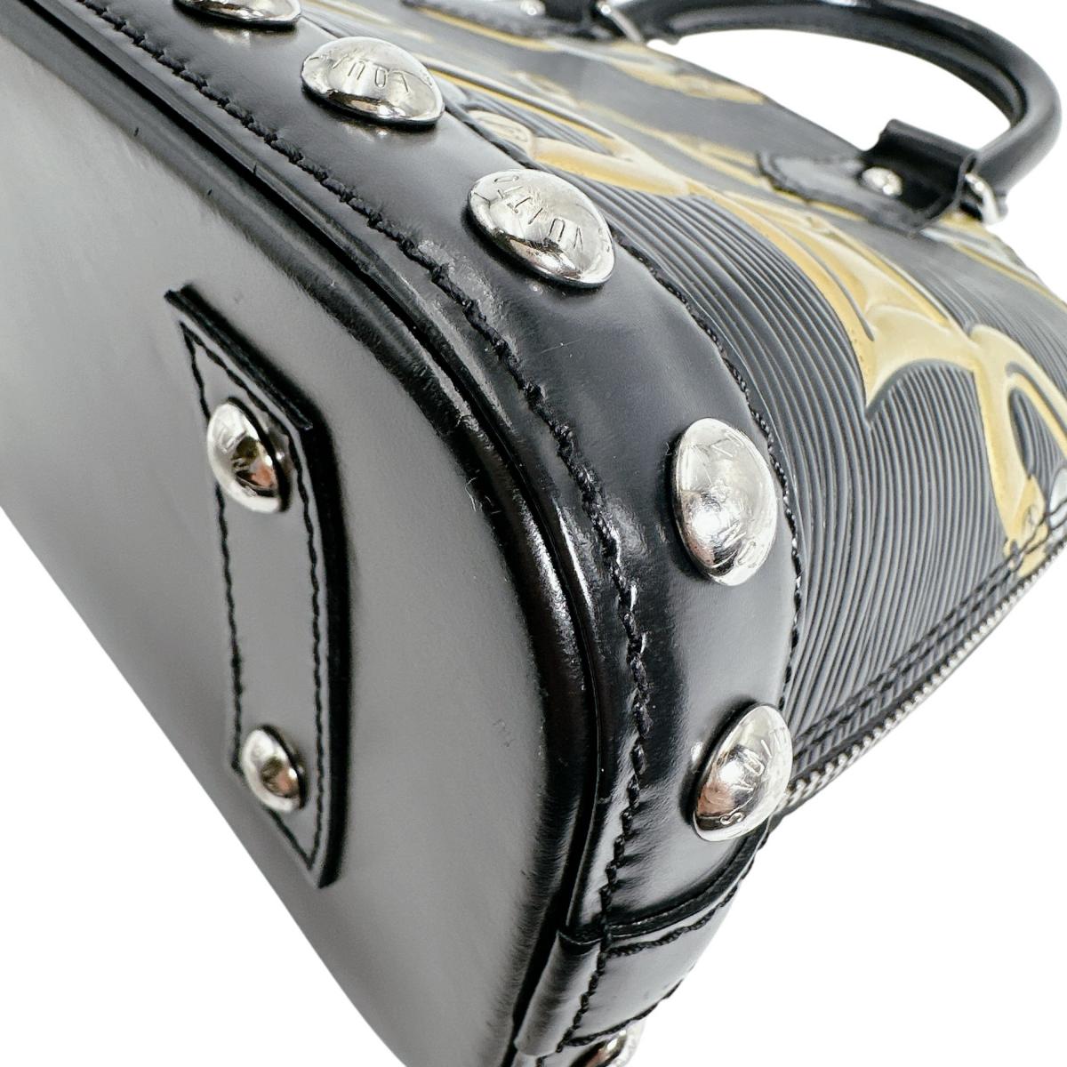 ルイヴィトン LOUIS VUITTON ショルダーバッグ
 チェーン柄 エピ アルマBB エピレザー M42482 ノワール LV
 【SS】
 【中古】