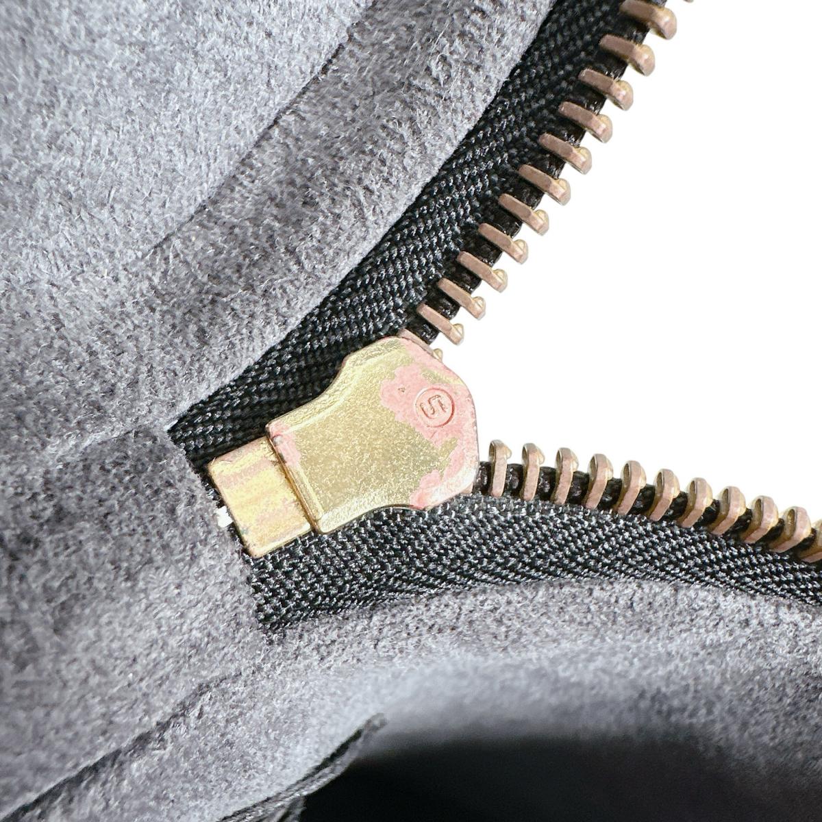 ルイヴィトン LOUIS VUITTON ハンドバッグ
 ハンドバッグ エピ カンヌ エピレザー M48032 ブラック LV
 【SS】
 【中古】