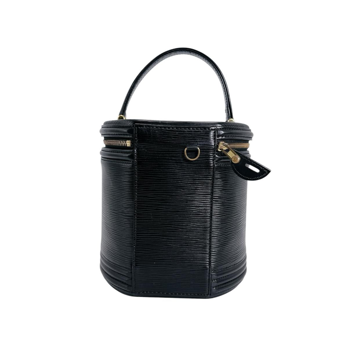 ルイヴィトン LOUIS VUITTON ハンドバッグ
 ハンドバッグ エピ カンヌ エピレザー M48032 ブラック LV
 【SS】
 【中古】