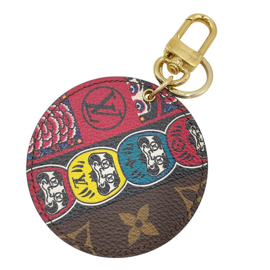 ルイヴィトン LOUIS VUITTON チャーム
 ダルマチャーム イリュストレ ポルトクレ モノグラムキャンバス MP1958 ブラウン LV
 【SS】
 【中古】