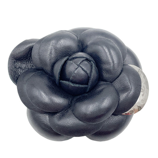 シャネル CHANEL ブローチ
 コサージュ ストールバンド カメリア レザー ブラック 【SS】
 【中古】