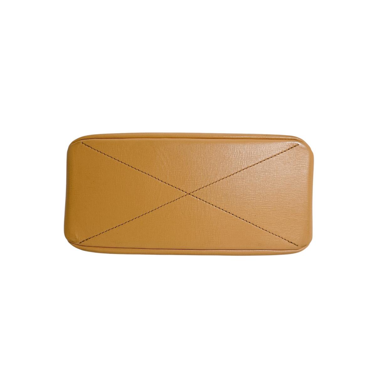ルイヴィトン LOUIS VUITTON トートバッグ
 ハンドバッグ カウハイドレザー ショッパー・トートMINI レザー M28310 サフランイエロー LV
 【SS】
 【中古】