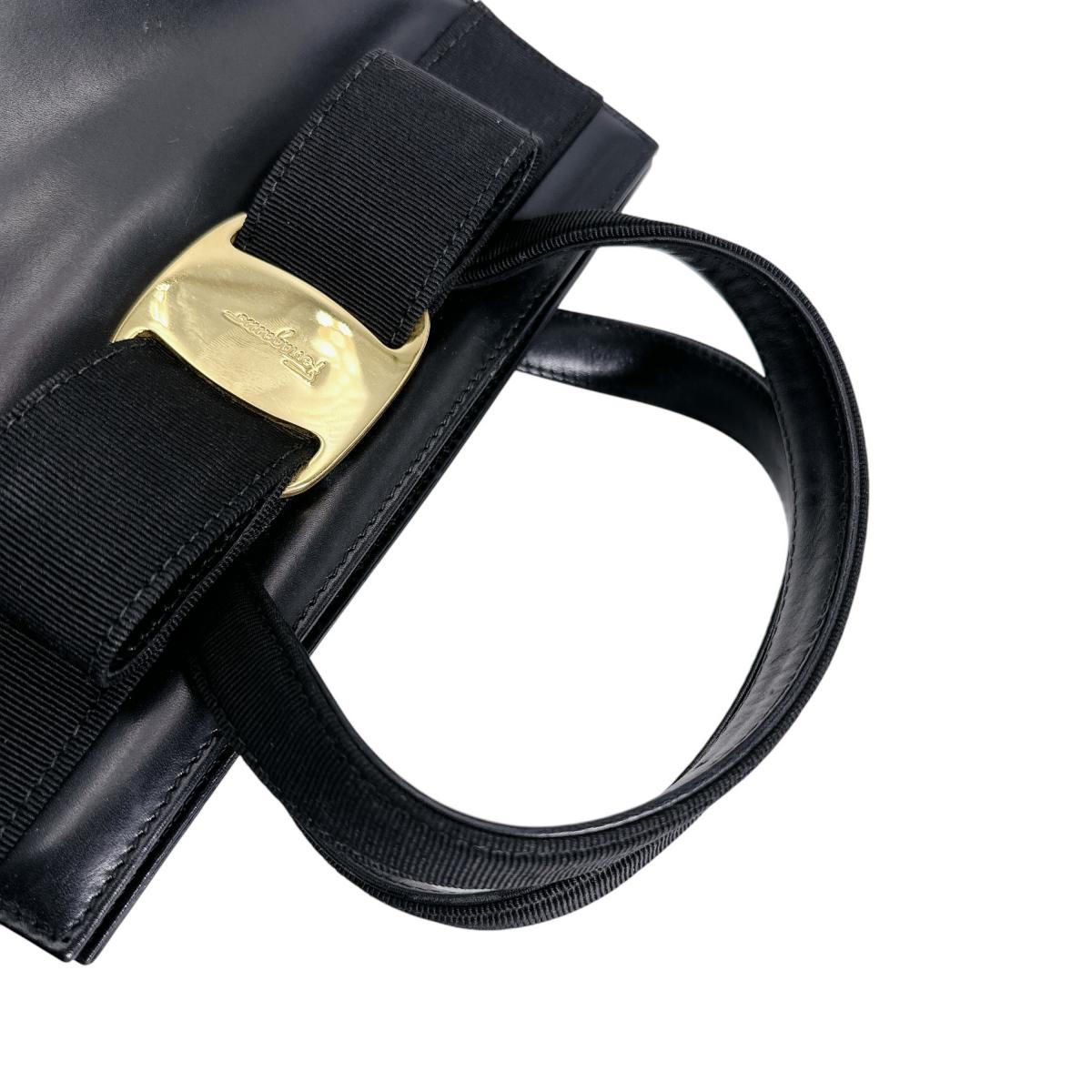 サルヴァトーレフェラガモ Salvatore Ferragamo ハンドバッグ
 ハンドバッグ コンパクト ヴァラリボン レザー ブラック 【SS】
 【中古】