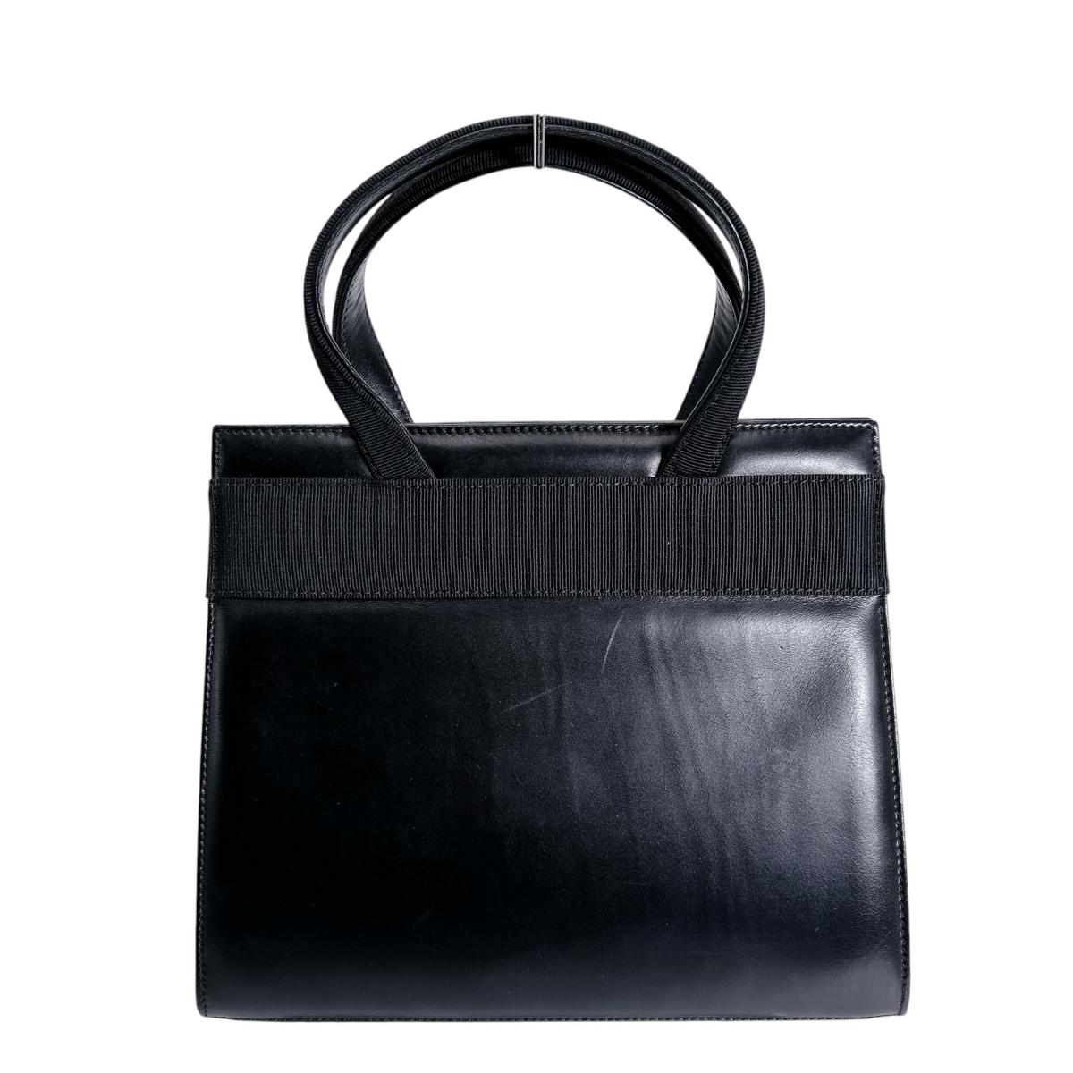 サルヴァトーレフェラガモ Salvatore Ferragamo ハンドバッグ
 ハンドバッグ コンパクト ヴァラリボン レザー ブラック 【SS】
 【中古】