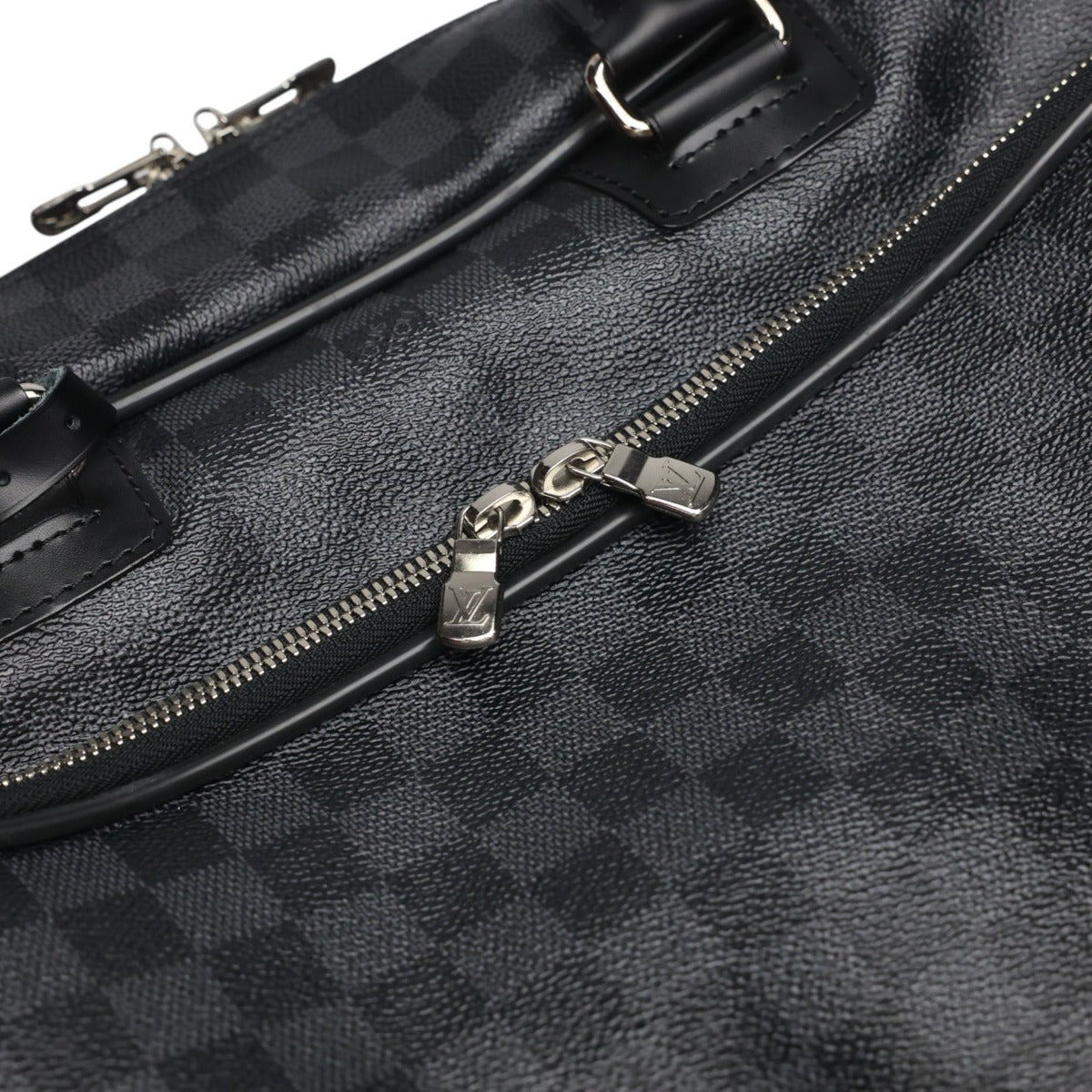 ルイヴィトン LOUIS VUITTON ショルダーバッグ
 ビジネスバッグ ダミエ・グラフィット イカール ダミエグラフィットキャンバス N23253 グレー LV
 【SS】
 【中古】