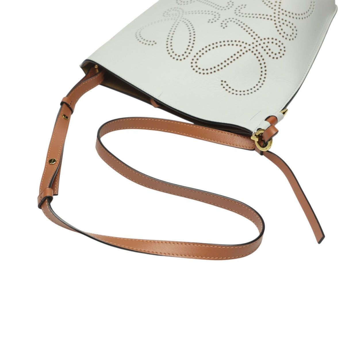 ロエベ LOEWE ショルダーバッグ
 ワンショルダーバッグ ゲートバケットバッグ アナグラム カーフ グレー 【SS】
 【中古】