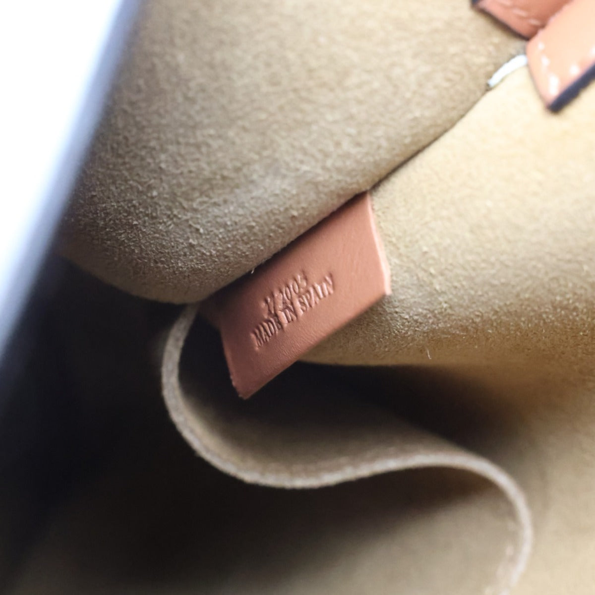 ロエベ LOEWE ショルダーバッグ
 ワンショルダーバッグ ゲートバケットバッグ アナグラム カーフ グレー 【SS】
 【中古】