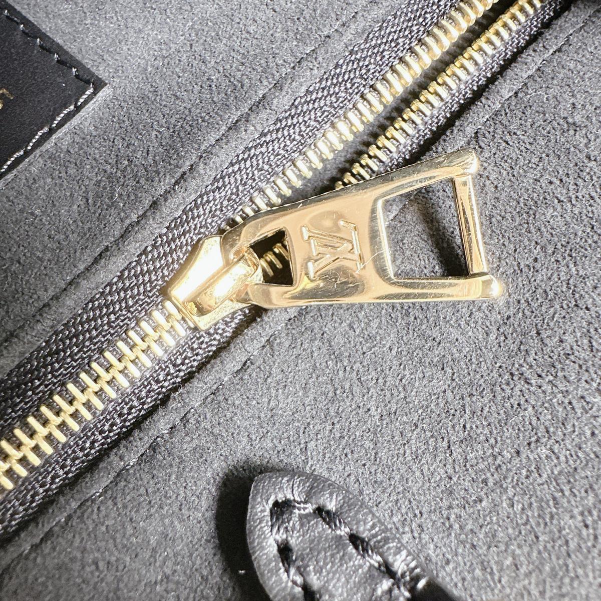 ルイヴィトン LOUIS VUITTON トートバッグ
 ハンドバッグ モノグラムアンプラント オンザゴーPM モノグラムアンプラント M45653 ノワール LV
 【SS】
 【中古】